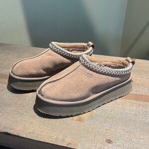 UGG Tazz Slippers